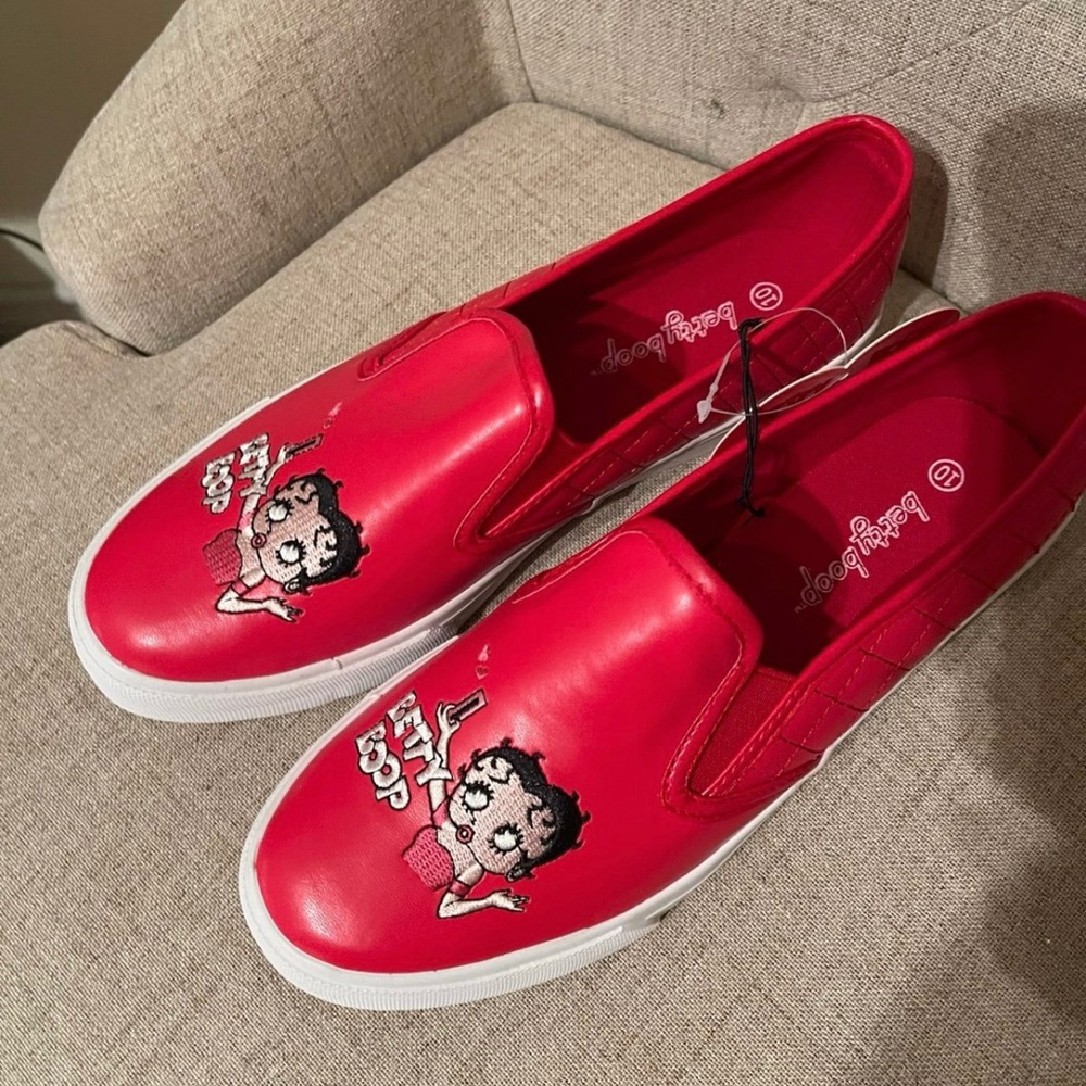 Betty Boop Womens red canvas shoes size 10 NEW - Picture 9 of 9